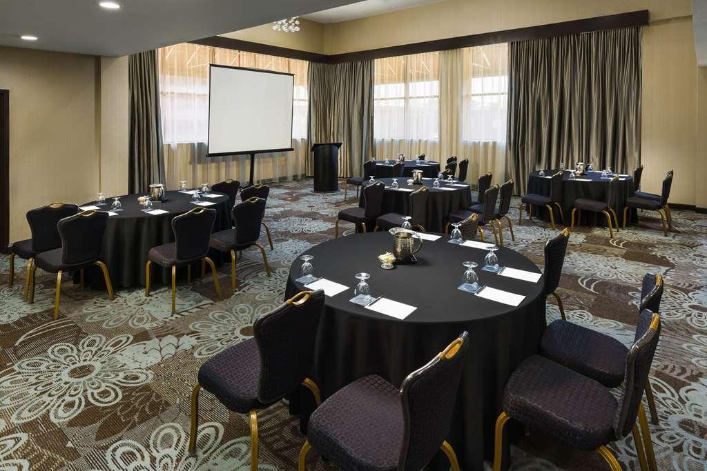 Hilton Charlotte University Place Facilidades foto