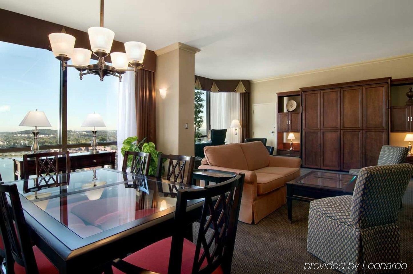 Hilton Charlotte University Place Quarto foto